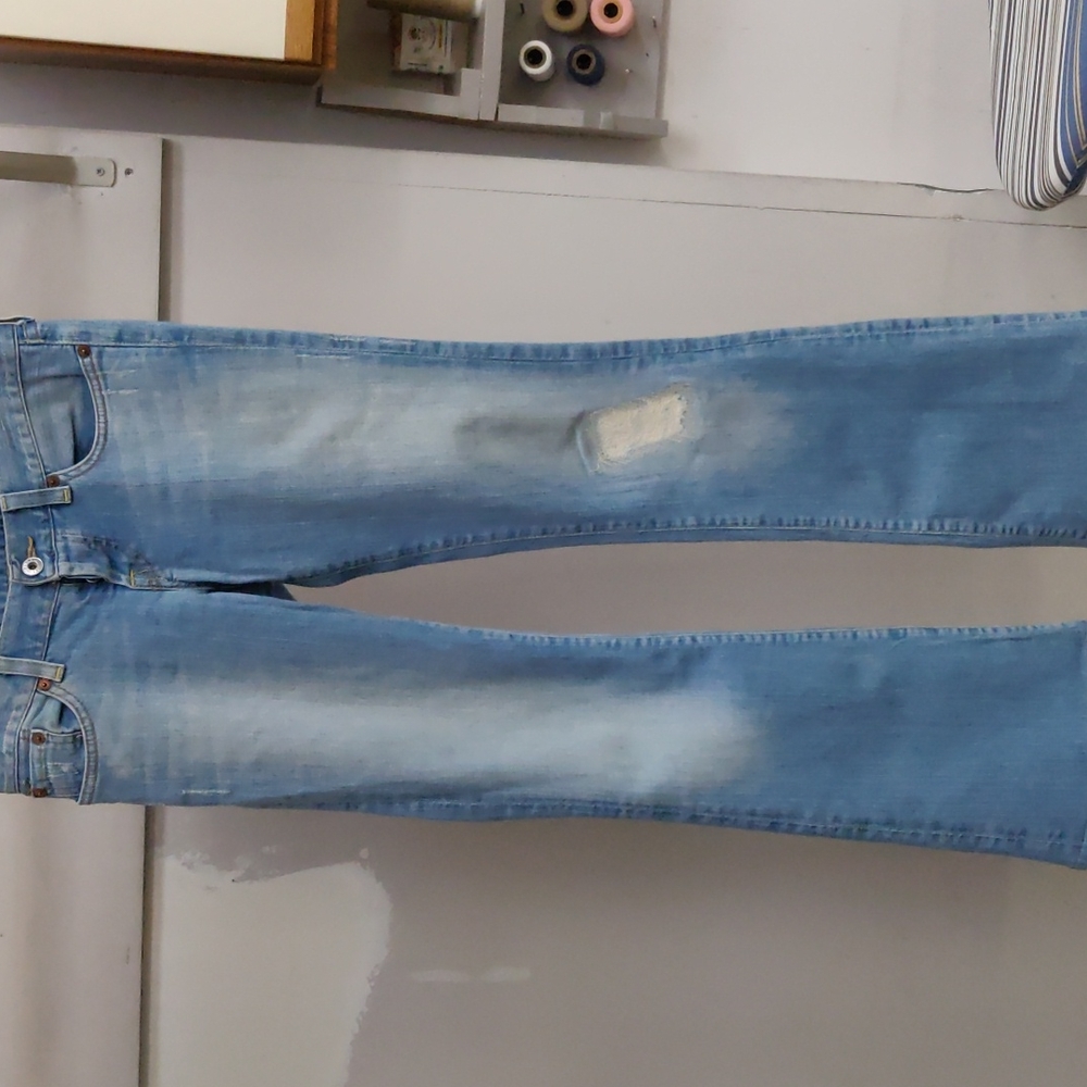 Lucky Brand, light blue jeans. Excellent condition.